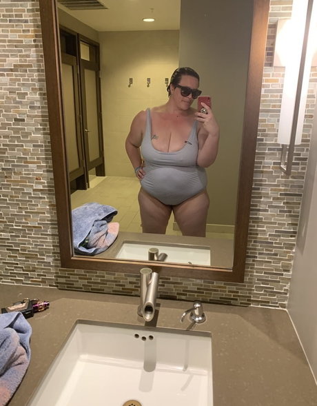 Juicy June pornstar nudes pictures