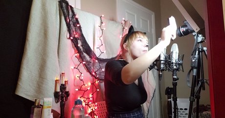 softlygaloshes adult model pics