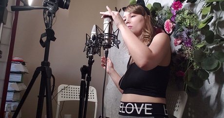 softlygaloshes star xxx photo