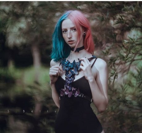 Rocken Rollia exclusive actress pictures