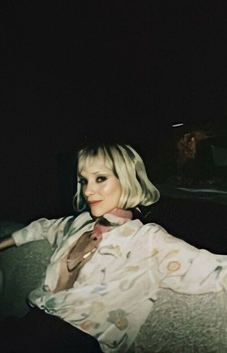 St Vincent exclusive model gallery