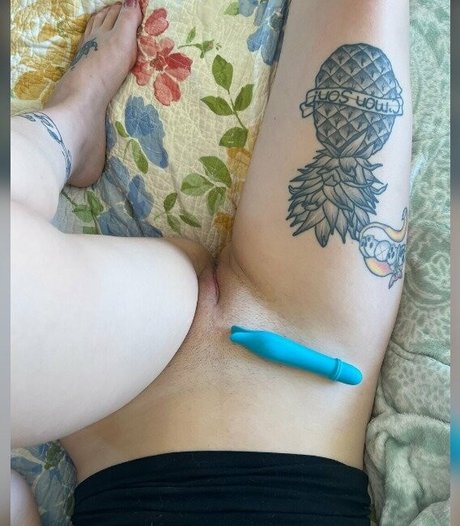 Simplylavenderlilacs model hd photo