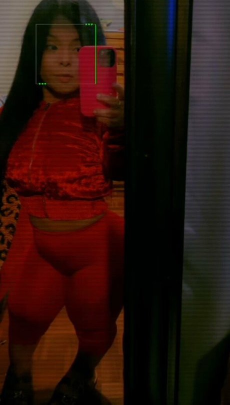 Andrea Salinas art model gallery