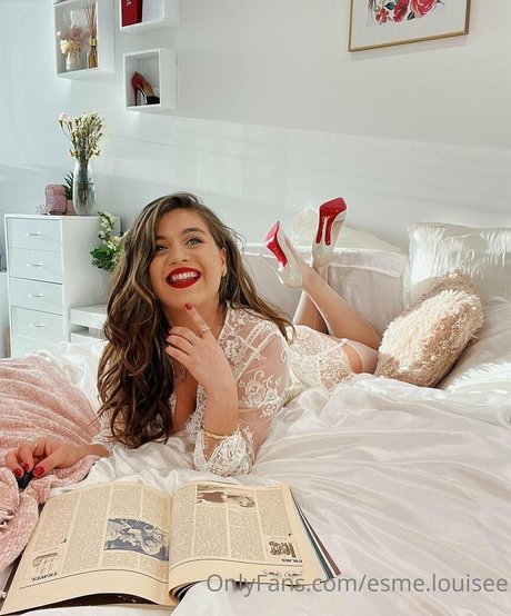 Esme Louise James free pornstar img