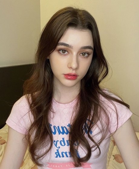 Dasha Tarab adult actress pics