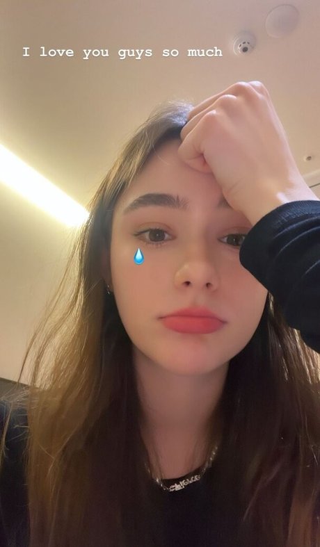 Dasha Tarab star art picture