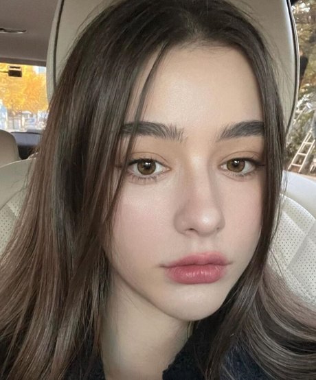 Dasha Tarab porn actress gallery