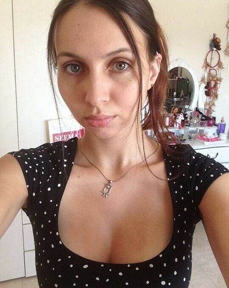 Jennie Naz hd star images