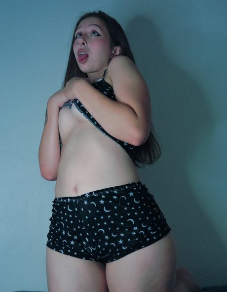 Tsuki Chan pretty star gallery