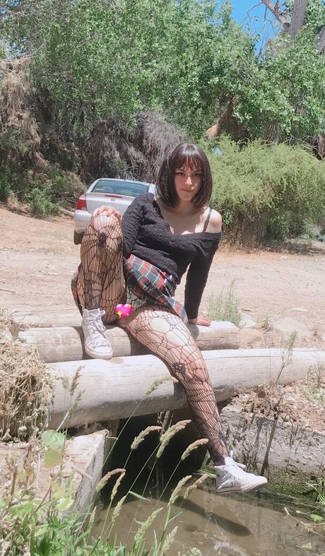 Sowichan erotic model gallery