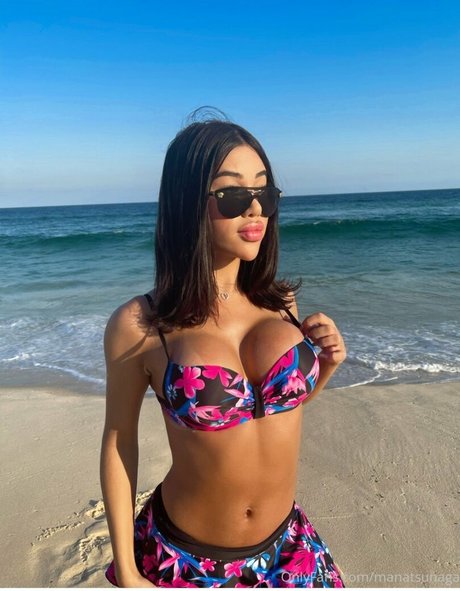 Mayumi Natsunaga pornographic model photos