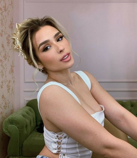 LoryLives top pornstar photo