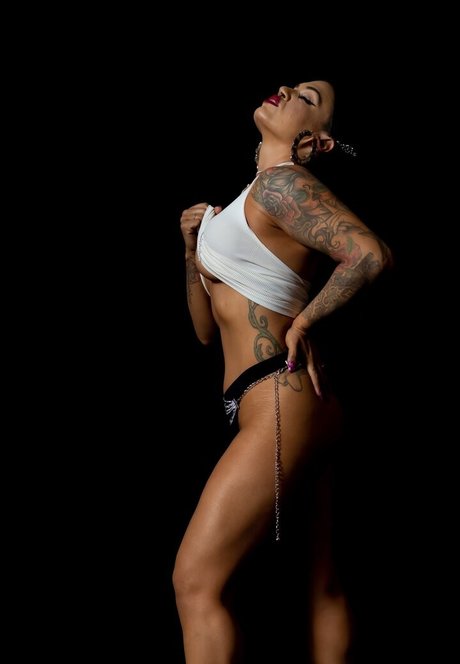 Shaul Guerrero star hot pics