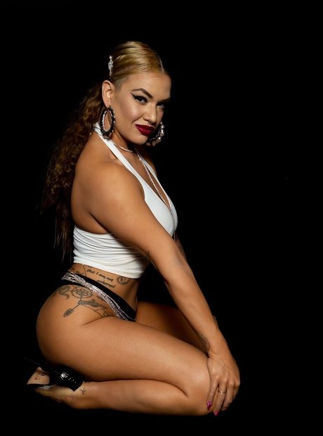 Shaul Guerrero model high quality pic