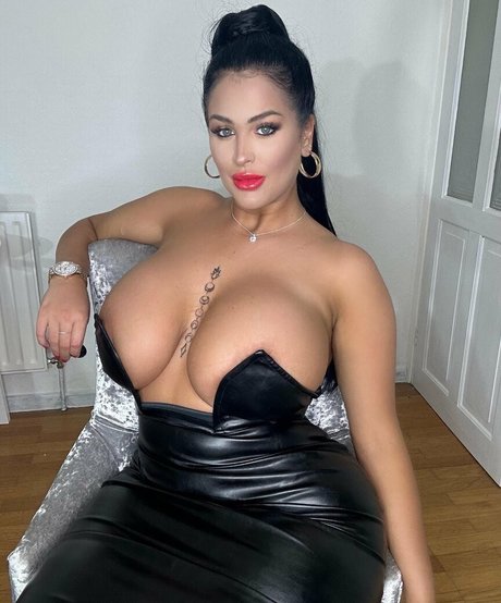 Camilla Rose pornstar top pictures