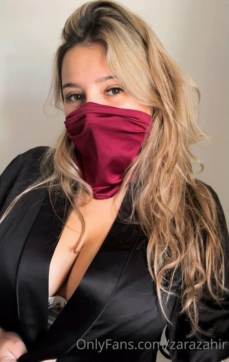 Zara Zahir exclusive star img