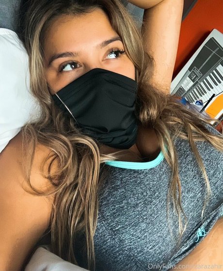 Zara Zahir top actress image