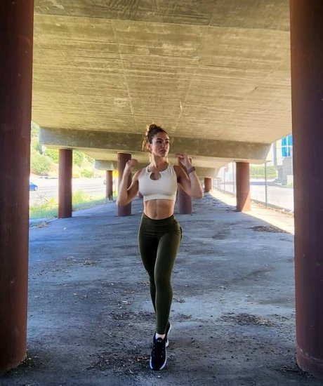 Chrysti Ane model erotic image