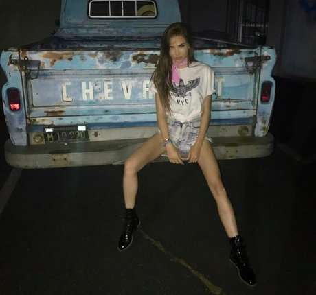 Ana Walczak model free pictures