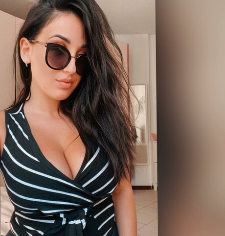 Ilaria Milite hd star pictures