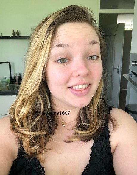 Cheyenne1607 erotic star gallery