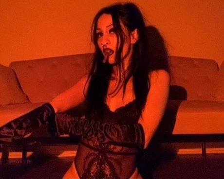 Luciiiford pornographic star image