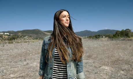 Alanis Morissette porn model pictures