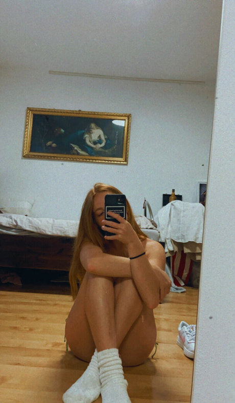 Johanna Wudy hot actress photo