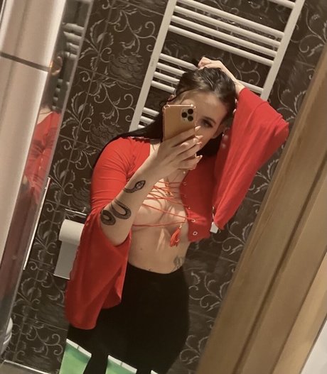 malaczarna model high quality images