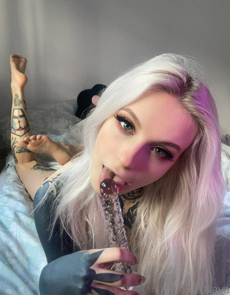 nava nextdoor beautiful actress picture