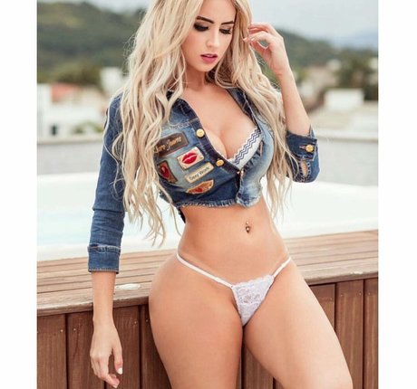 Daiane Novais hd actress image