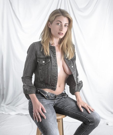 Kes Neale model porn gallery