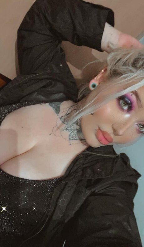 courtneybt1ts pornstar hot archive