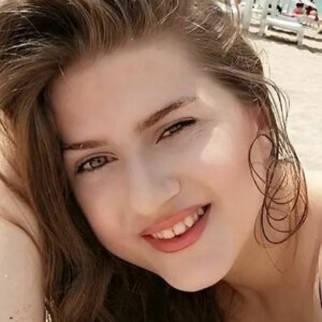 ale official100 adult model picture