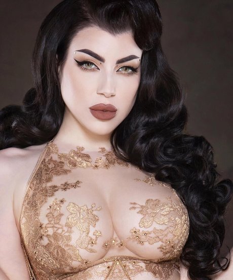 Threnody In Velvet top pornstar images