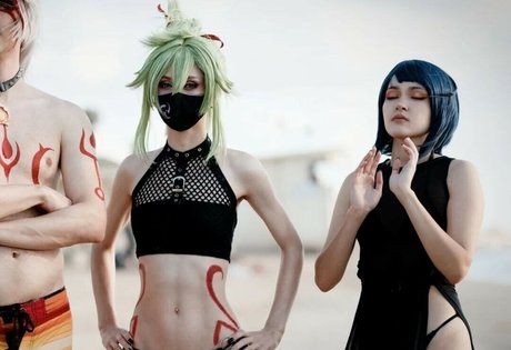 Emily Cos star high quality images