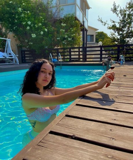 Emily Cos art pornstar img