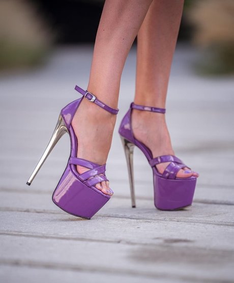 Hana Chomaniova pornstar exclusive gallery