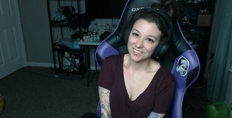 LadyDevann star sex gallery