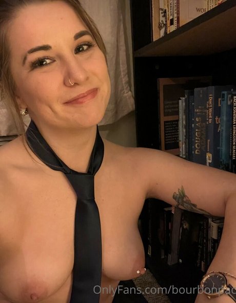 Bourbonformyalpacas star naked pics