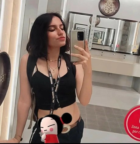 Itzel Navarro model best images