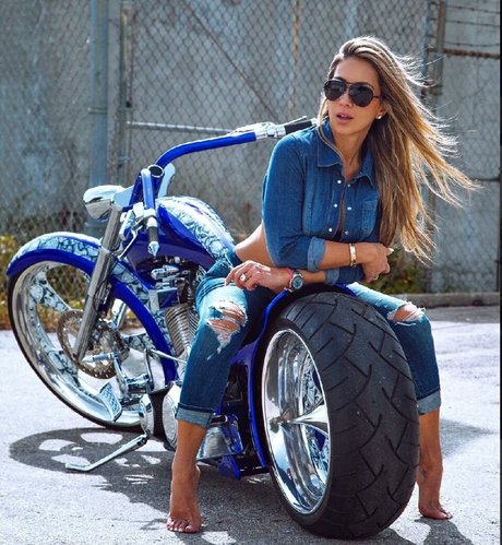 Livia Gullo sexy model pic