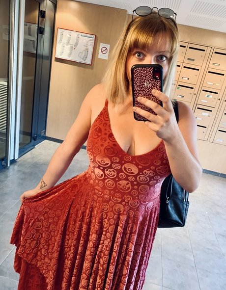 Playher_ pretty model pic