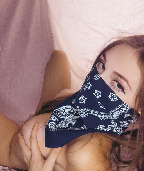 Xqueenmaeve erotic pornstar picture