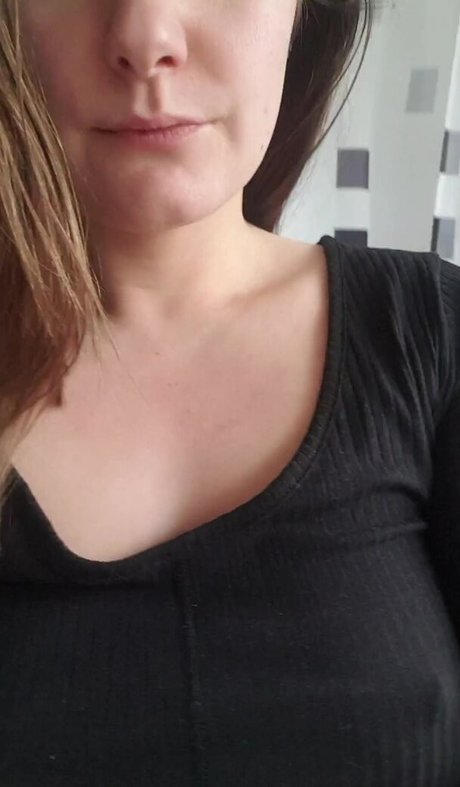 boredenglishwife star exclusive pictures