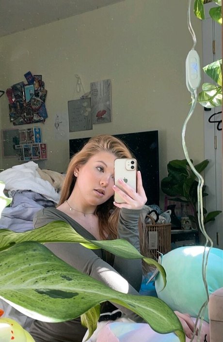 Lauren Suzaanne exclusive pornstar galleries