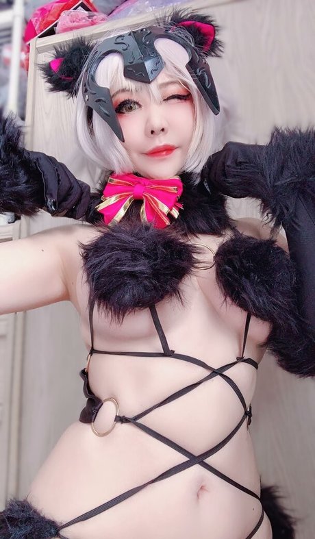 Vicky Lau hot model photos