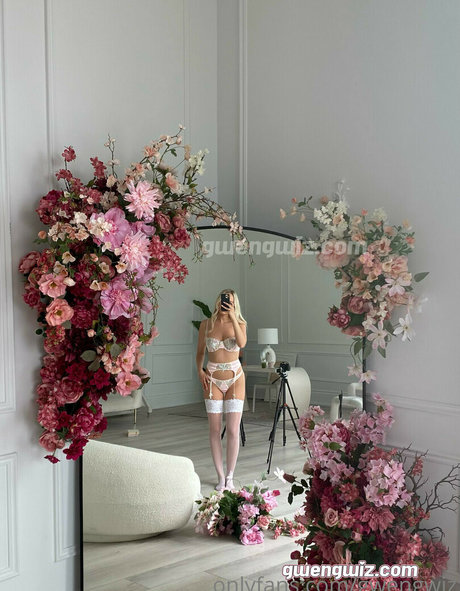 Gwengwiz ASMR adult model photo