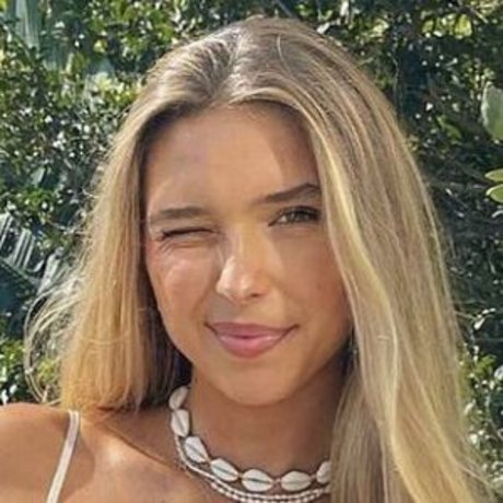 Tayla Stevenson naked star photo