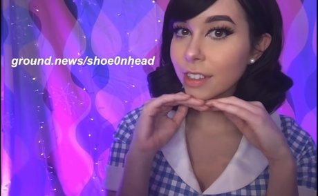 Shoe0nhead naked model pic